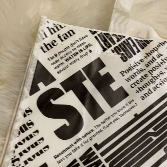 Lululemon Breathe Deeply Quotes Poly Tote Bag - Picture 9 of 15